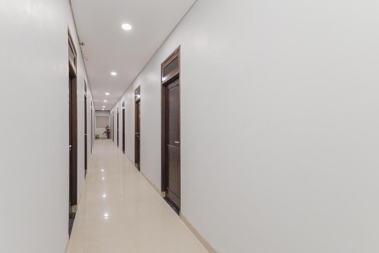 Reddoorz @ Gedangan Sidoarjo Hotel Екстериор снимка